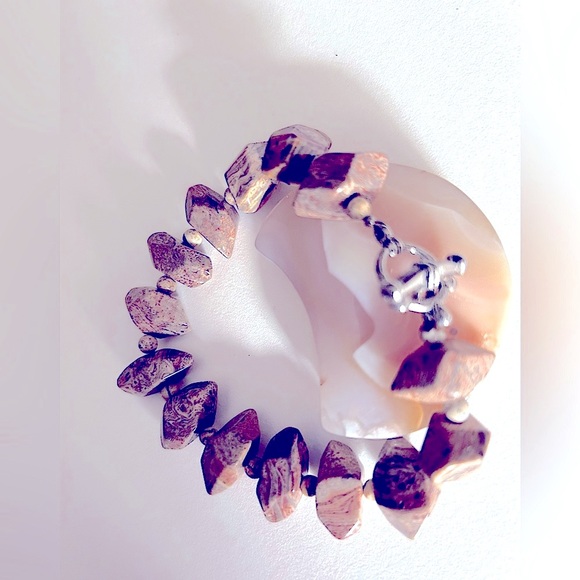 Bracelet Picture Jasper carved stone Handmade, 8” tan brown, silver toggle clasp - Picture 2 of 3